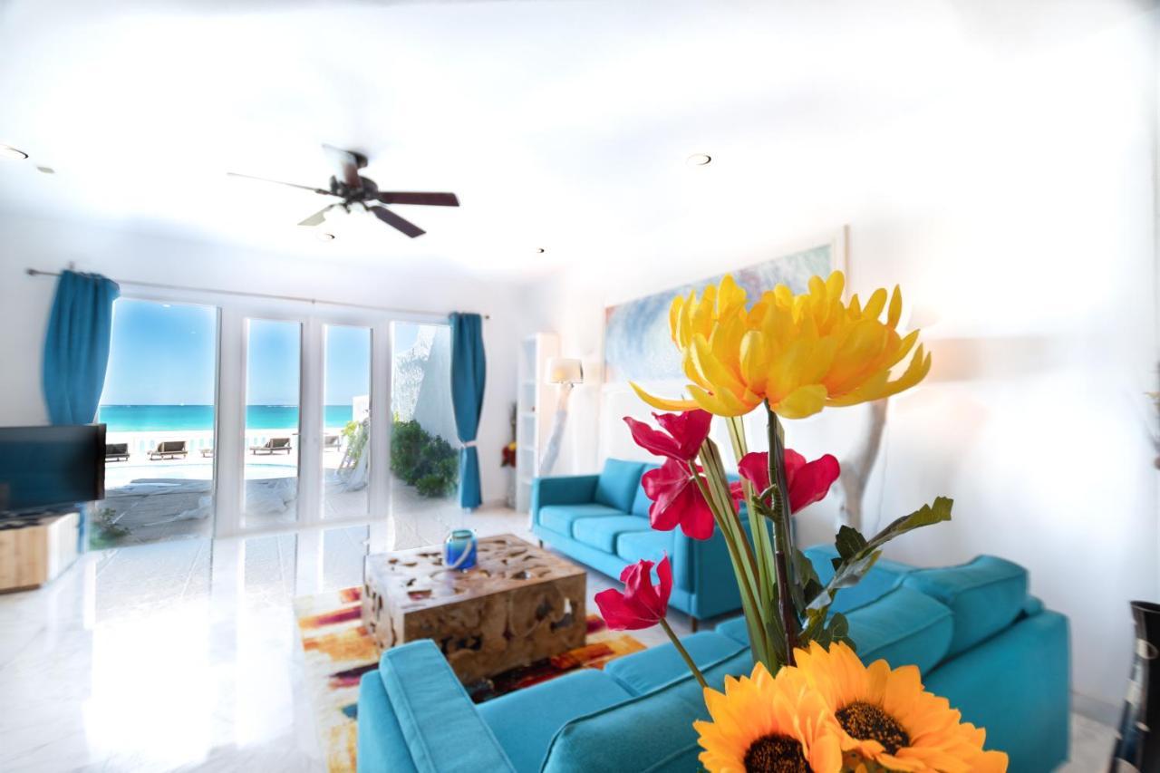 Caprice 9 - Oceanfront Villa - Gated Community With Pool แนสซอ ภายนอก รูปภาพ