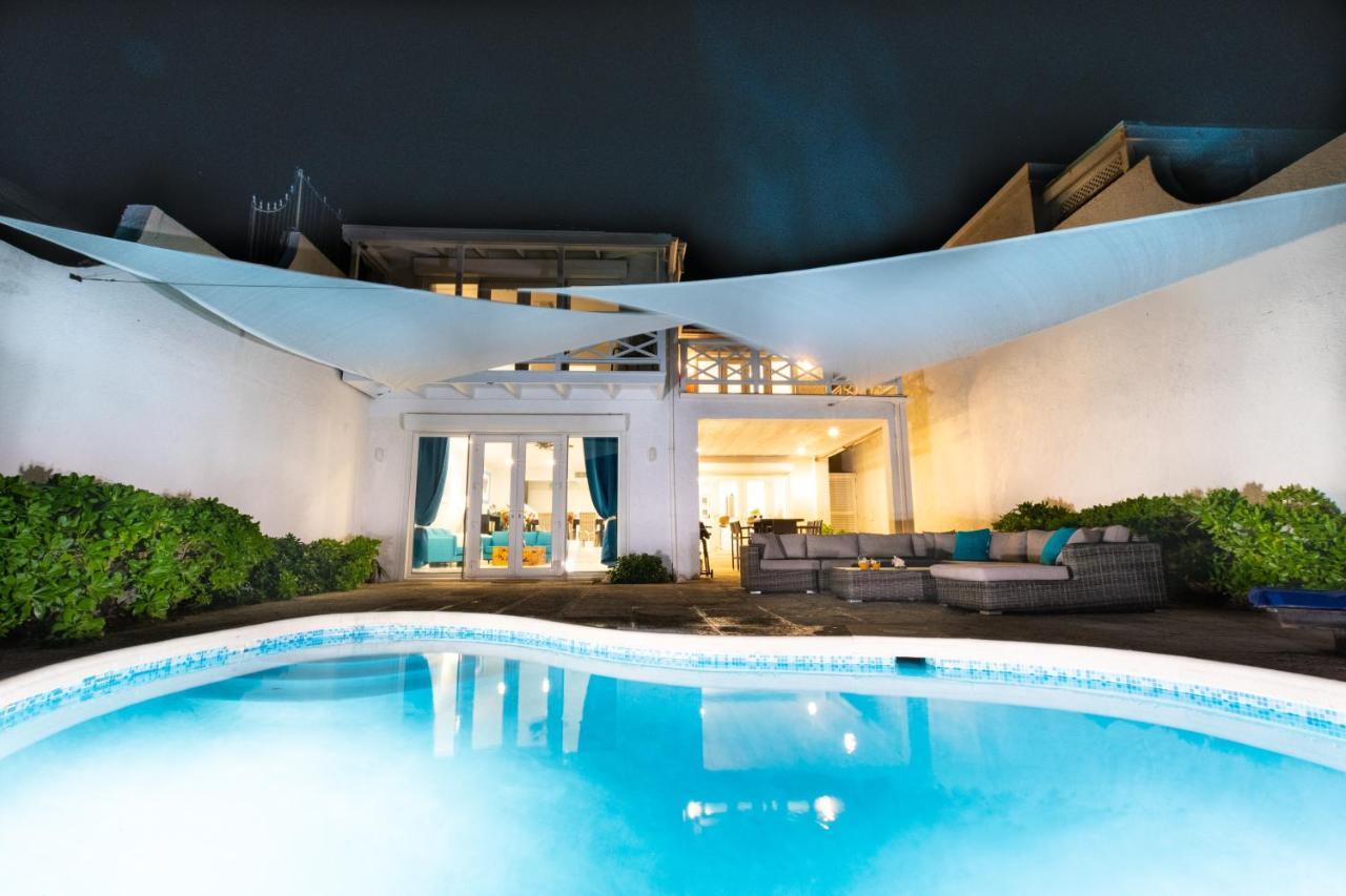 Caprice 9 - Oceanfront Villa - Gated Community With Pool แนสซอ ภายนอก รูปภาพ
