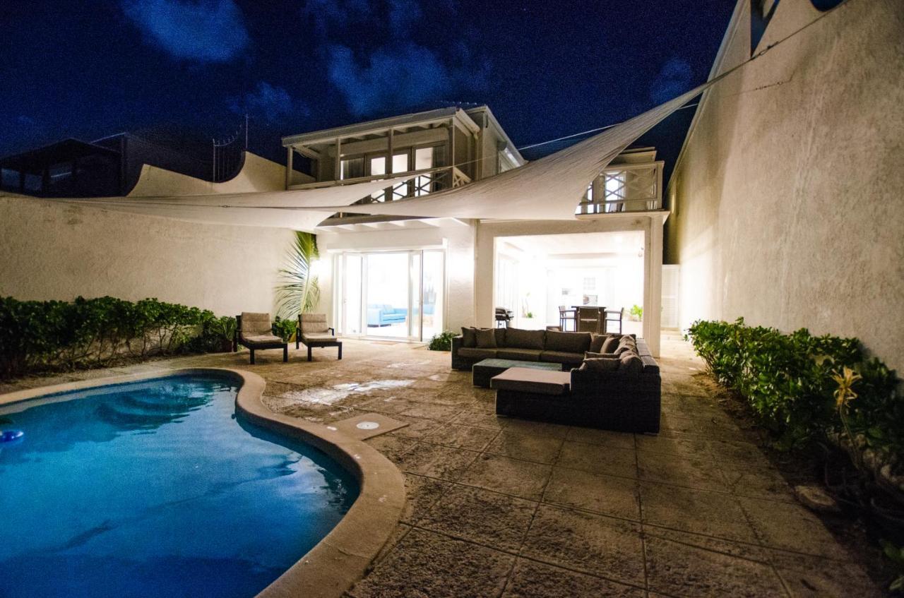 Caprice 9 - Oceanfront Villa - Gated Community With Pool แนสซอ ภายนอก รูปภาพ
