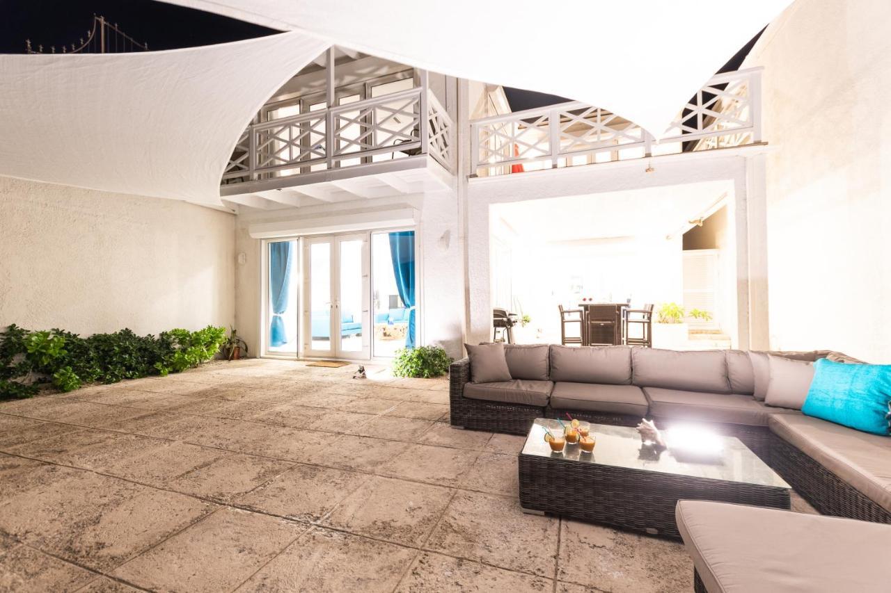 Caprice 9 - Oceanfront Villa - Gated Community With Pool แนสซอ ภายนอก รูปภาพ