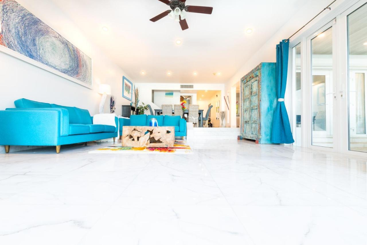 Caprice 9 - Oceanfront Villa - Gated Community With Pool แนสซอ ภายนอก รูปภาพ